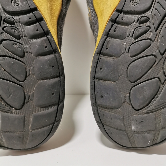 RUGGED OUTBACK | Youth Lightweight Runners, Yellow + Grey - Picture 6 of 7